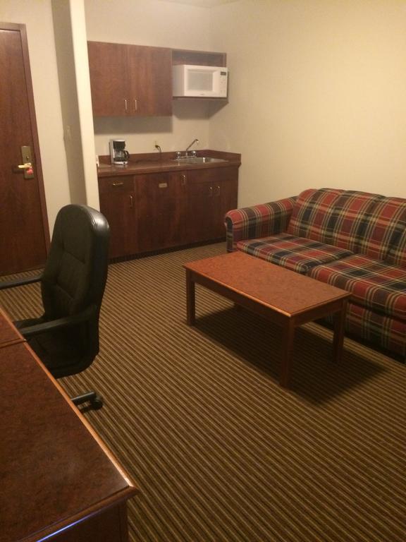 Foxwood Inn And Suites Fox Creek 客房 照片